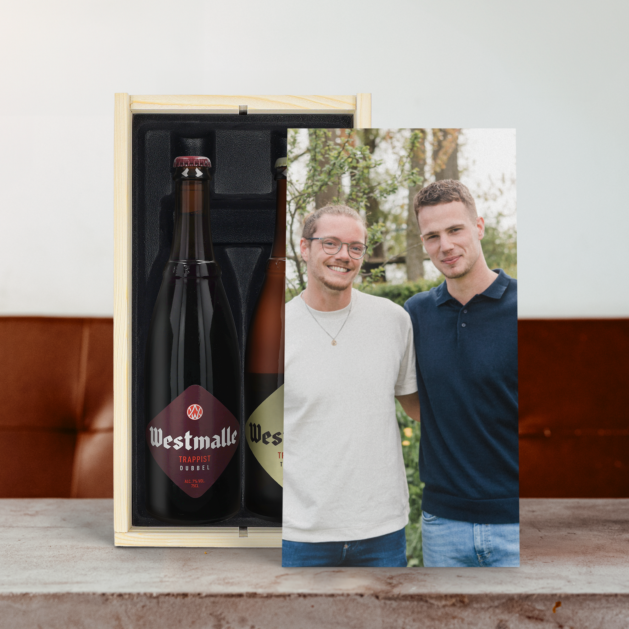 Westmalle Double és Tripel sörajándékok személyre szabott, fényképpel és szöveggel nyomtatott fadobozban.