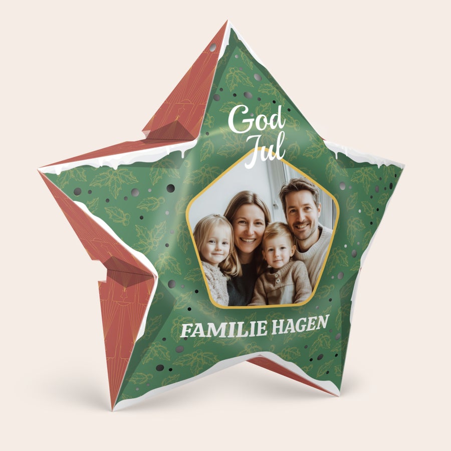 Personlig DIY papir julestjerne - 42,5 cm - Inkludert lys DIY papirjulestjerne med familiebilder, God Jul og familienavnet trykt. Lys opp høytiden med et personlig preg.