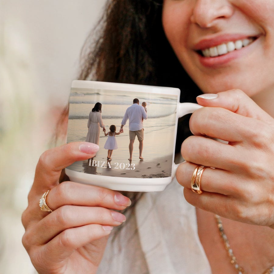 Tazas apilables con foto Taza fotográfica apilable con foto de familia en la playa, texto Ibiza 2023.