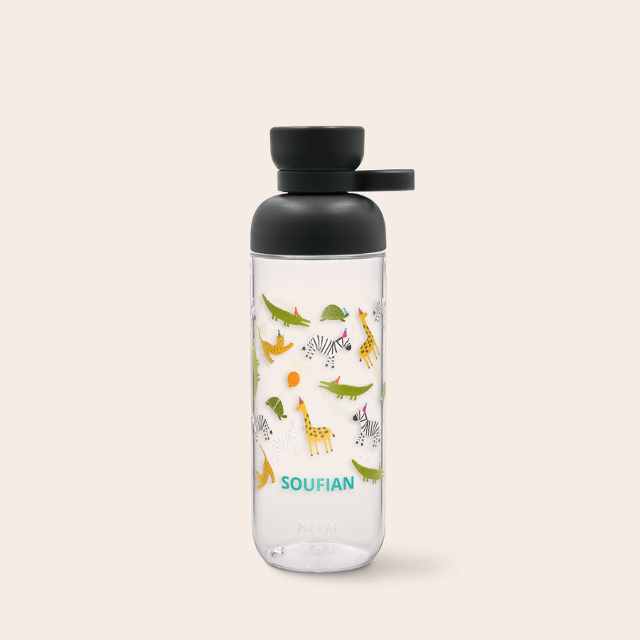 Botellas Mepal Vita Botella de agua Mepal personalizada con estampado de animales de safari y nombre Soufian en turquesa.