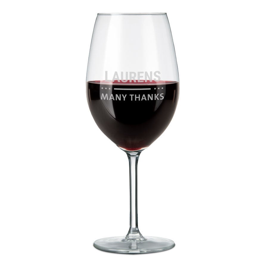 Rood wijnglas graveren