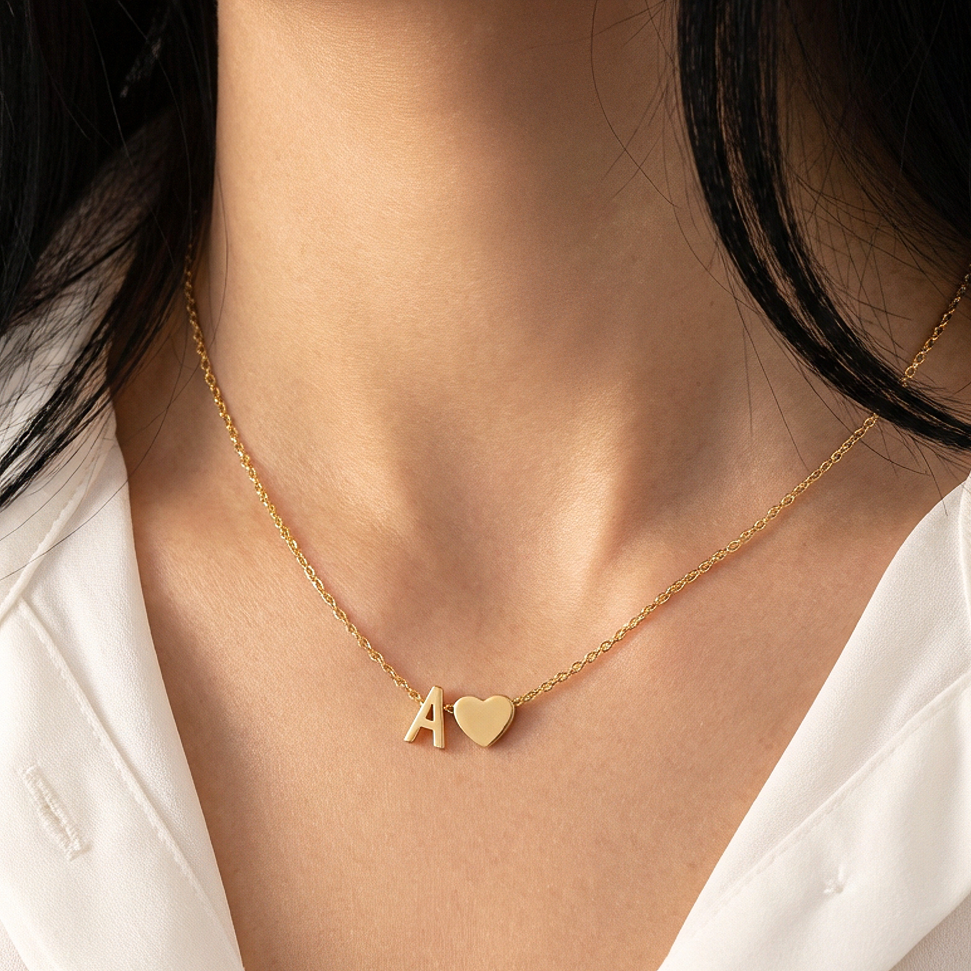 Collar con letras