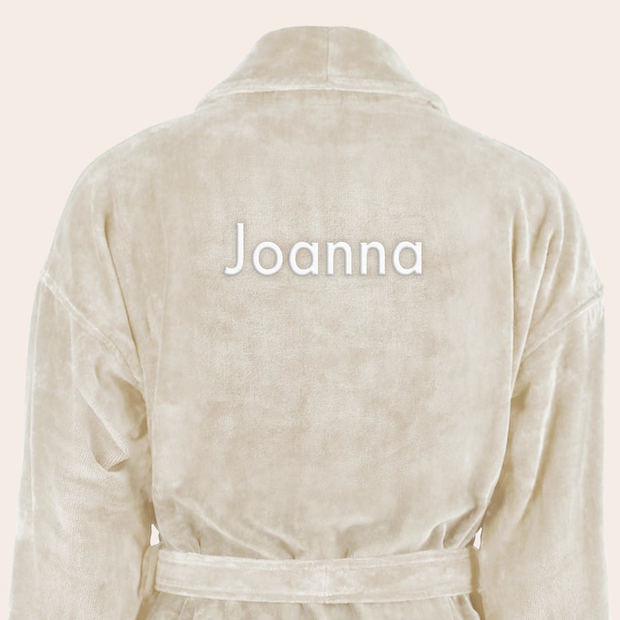 Halat de baie - Femei Halat de baie personalizat de lux, crem, din țesătură moale, cu numele Joanna brodat pe spate.