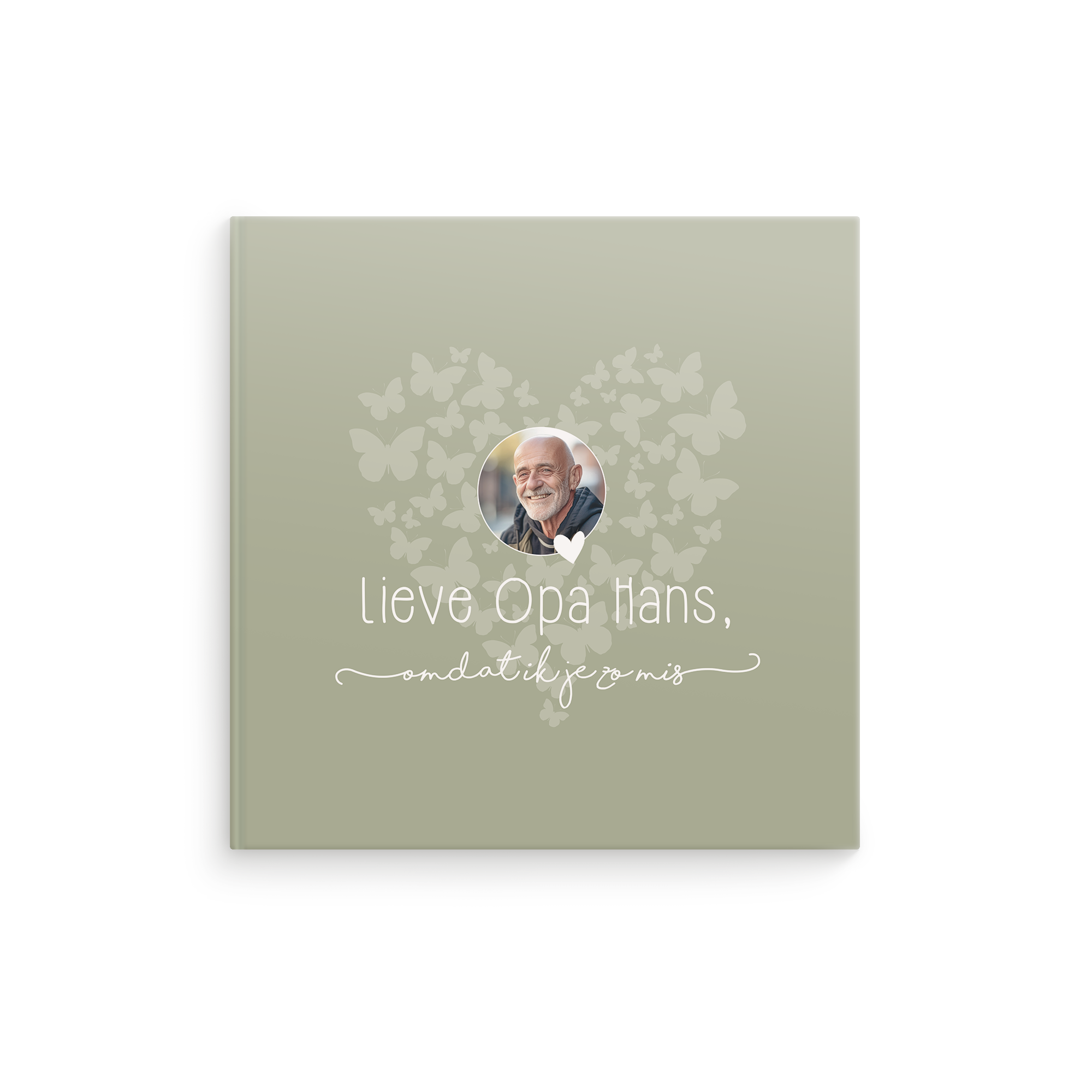 Gepersonaliseerd boek - Lieve Opa, omdat ik je zo mis - Hardcover, met gedrukte eigen foto en tekst "Lieve Opa Hans, omdat ik je zo mis" op een lichtgroene omslag met vlindermotief.