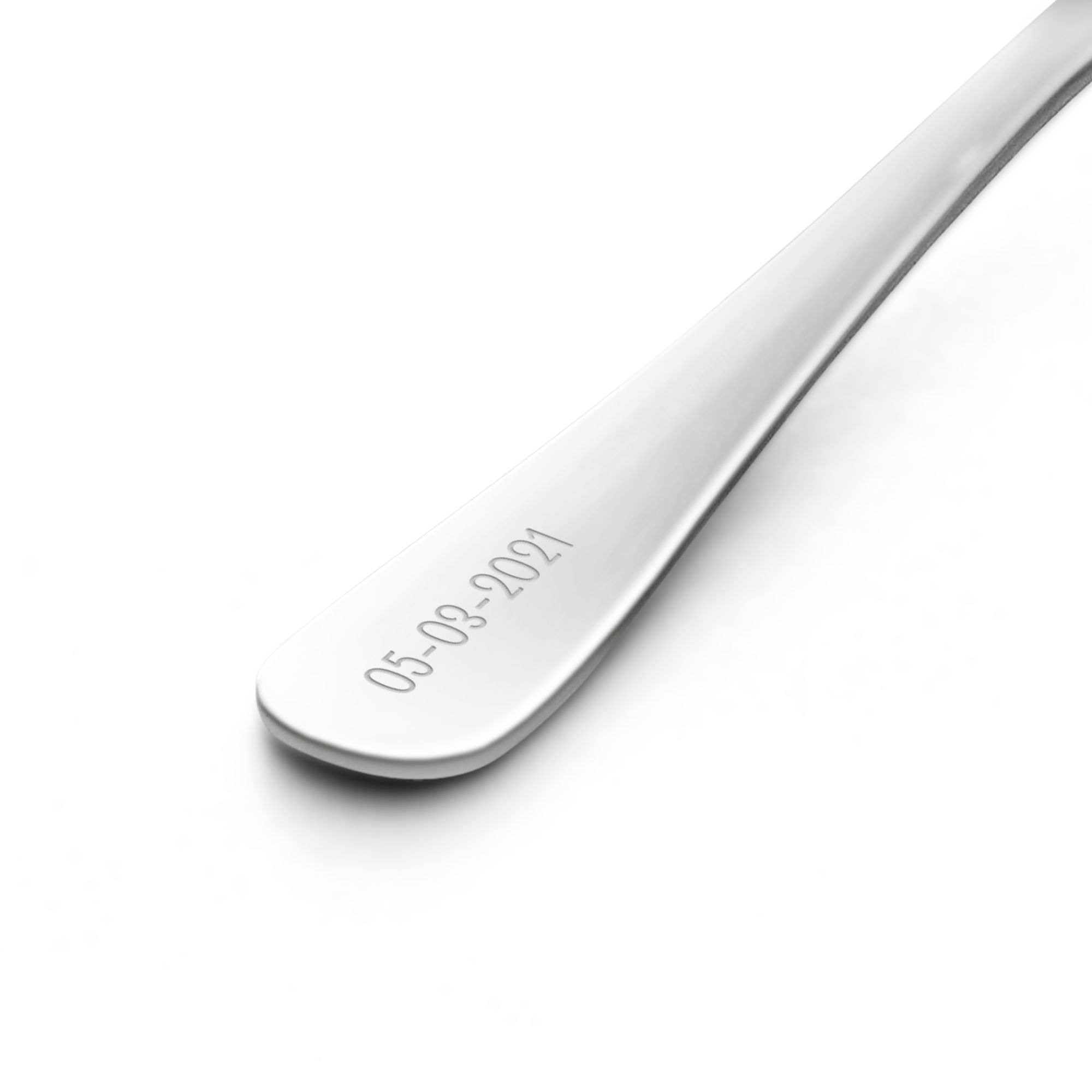 Personalizowane imieniem sztućce dla dzieci z grawerowaną datą 05-09-2021 na rączce łyżki