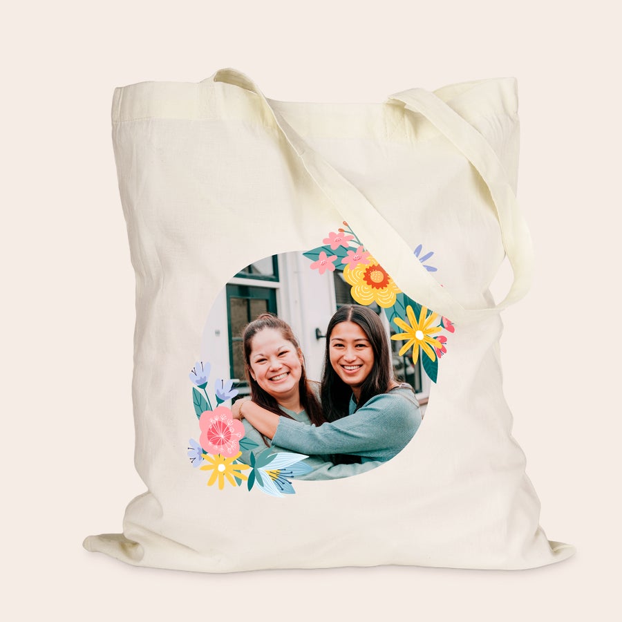 Shopper Personalizzata Borsa di tela bianca personalizzata con foto stampata di due donne sorridenti e cornice di fiori colorati
