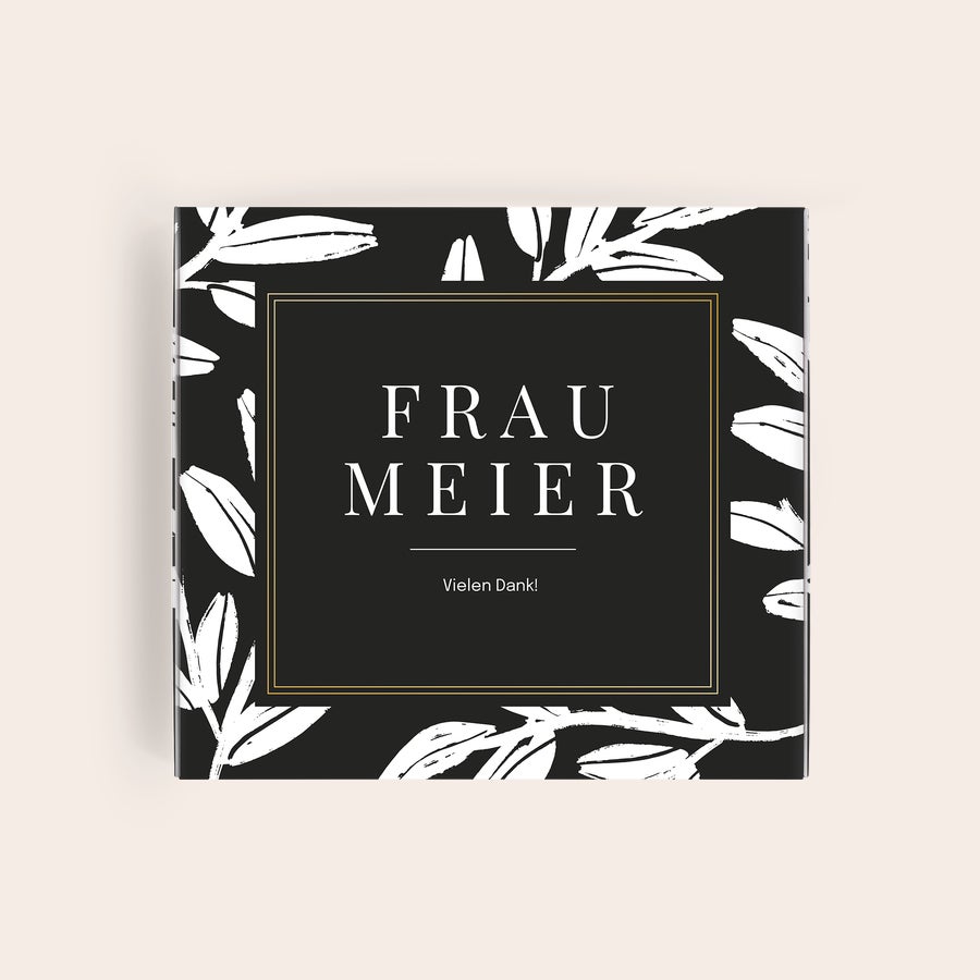 Pralinen Milka Lehrer Personalisierte Milka-Geschenkbox für Lehrer, bedruckt mit dem Namen "Frau Meier" und der Nachricht "Vielen Dank!"