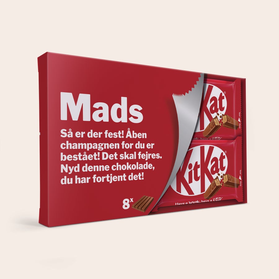 Personlig KitKat gaveæske med navn og billed Personlig KitKat chokolade gaveæske med Mads' navn og en hilsen. Den er trykt med fuldfarve og indeholder 8 chokoladebarer.