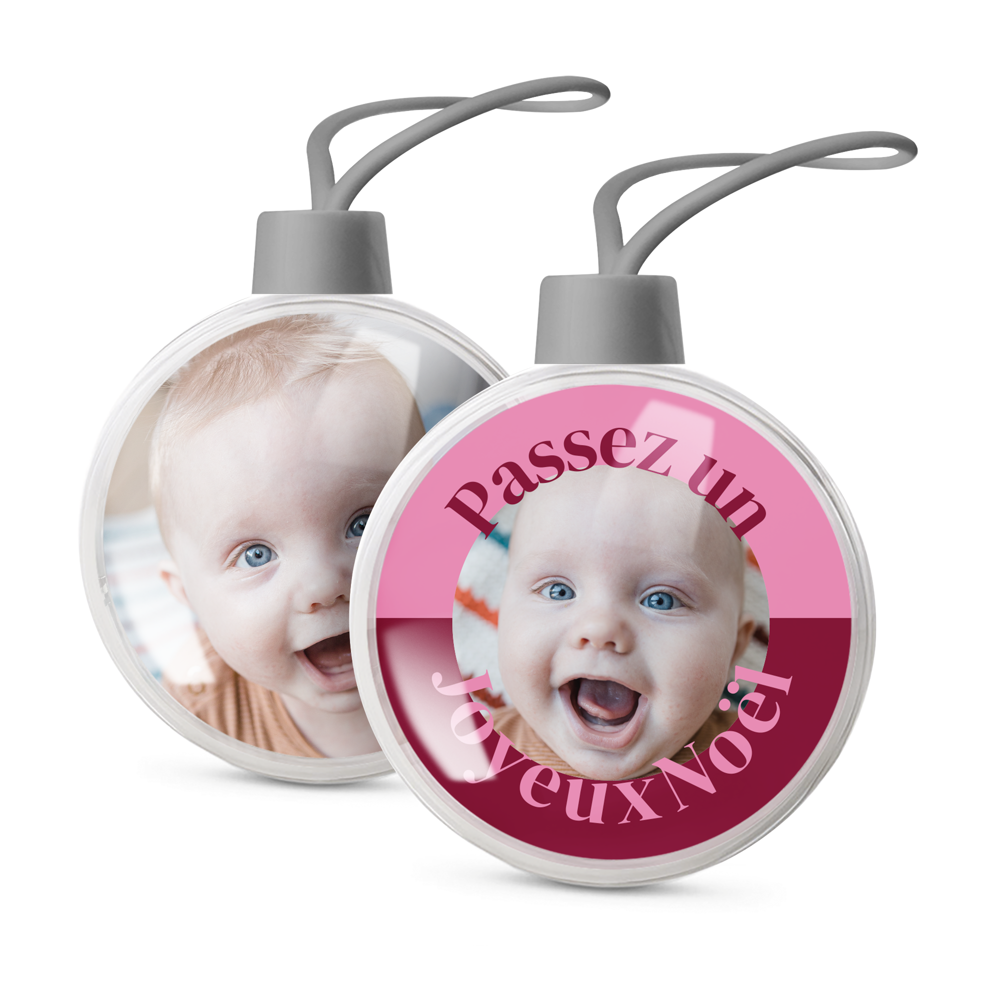 Deux boules de Noël de bébé personnalisées avec photo dun bébé souriant et un texte Joyeux Noël