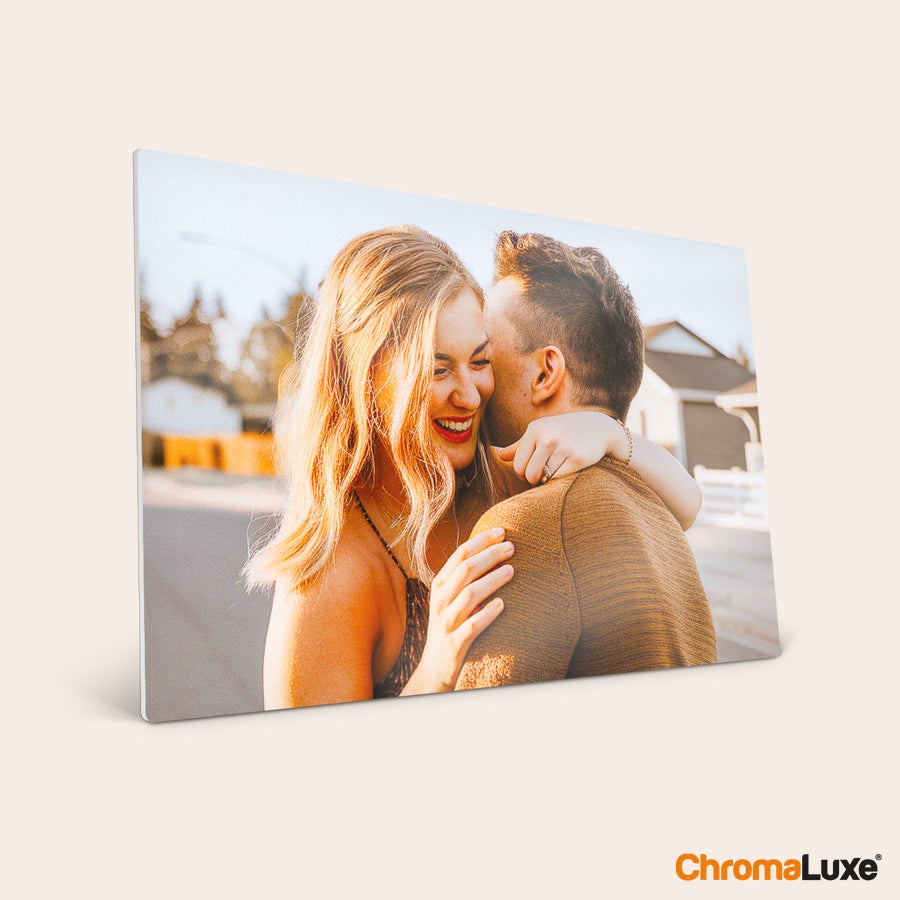 Aluminium fotoram - 30x20 ChromaLuxe aluminium fotoram med personligt foto av ett par som skrattar, tryckt med en bild av högsta kvalitet.