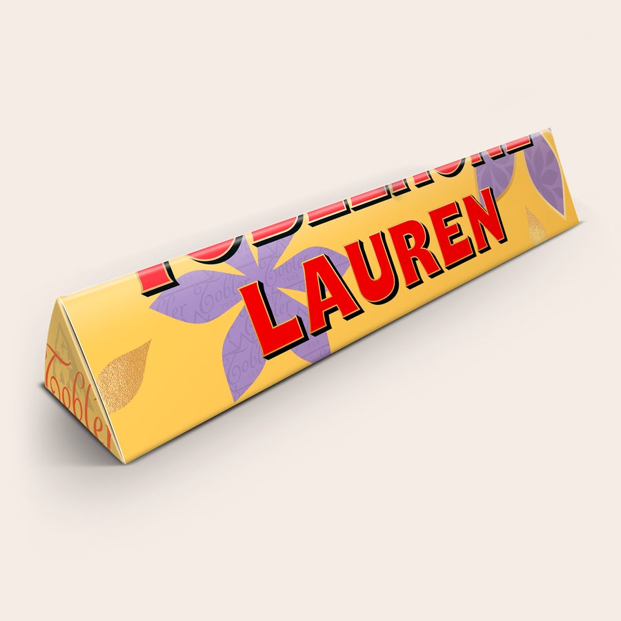 Toblerone con Nome per la Festa della Mamma Tavoletta di cioccolato Toblerone personalizzata con confezione gialla e nome Lauren stampato
