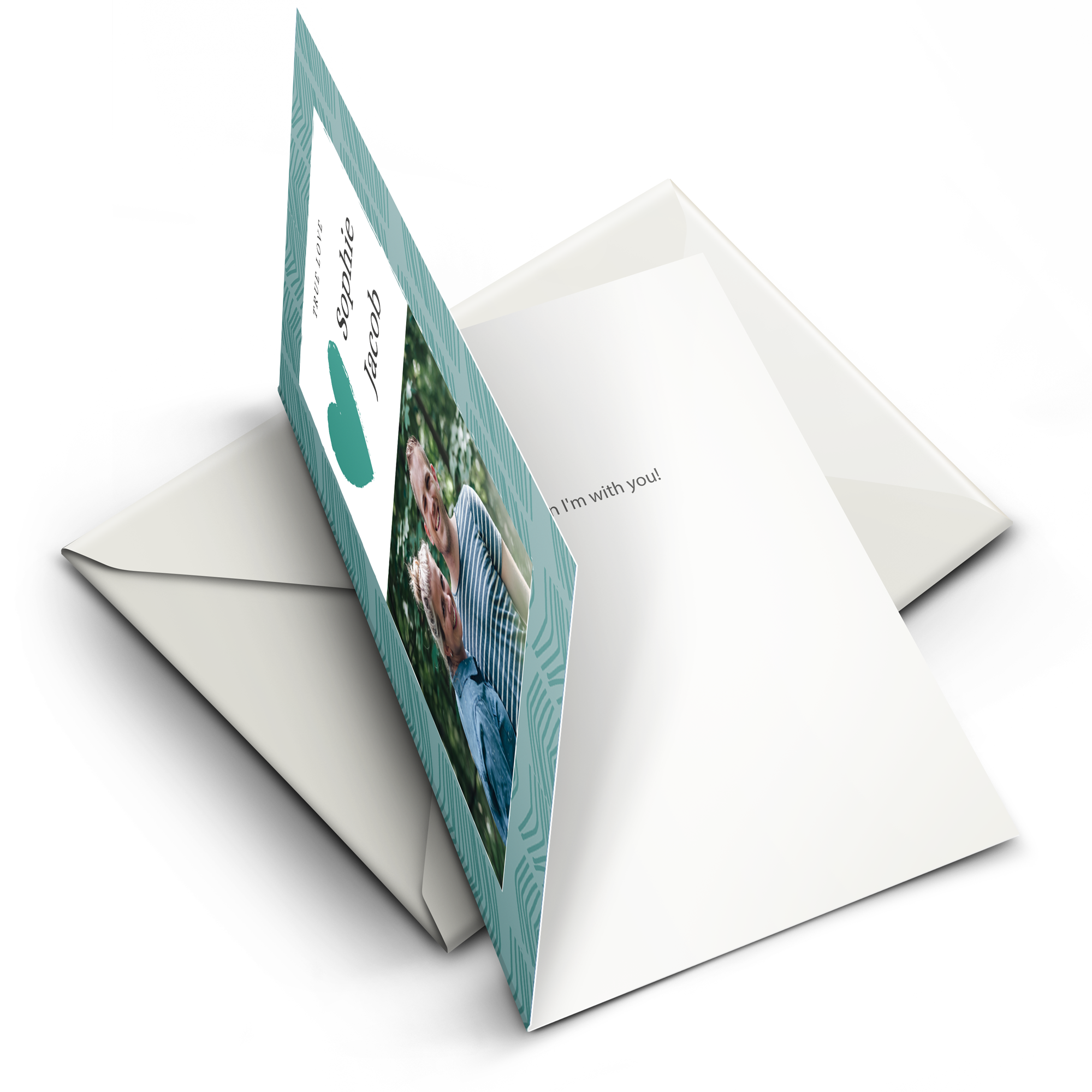 Tarjeta de felicitación personalizada con foto impresa de una pareja sonriendo, con nombres Sophie y Jacob, en un sobre.