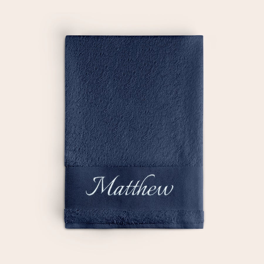 Brisača z besedilom Temno modra brisača z vezenim imenom Matthew za personalizirano darilo