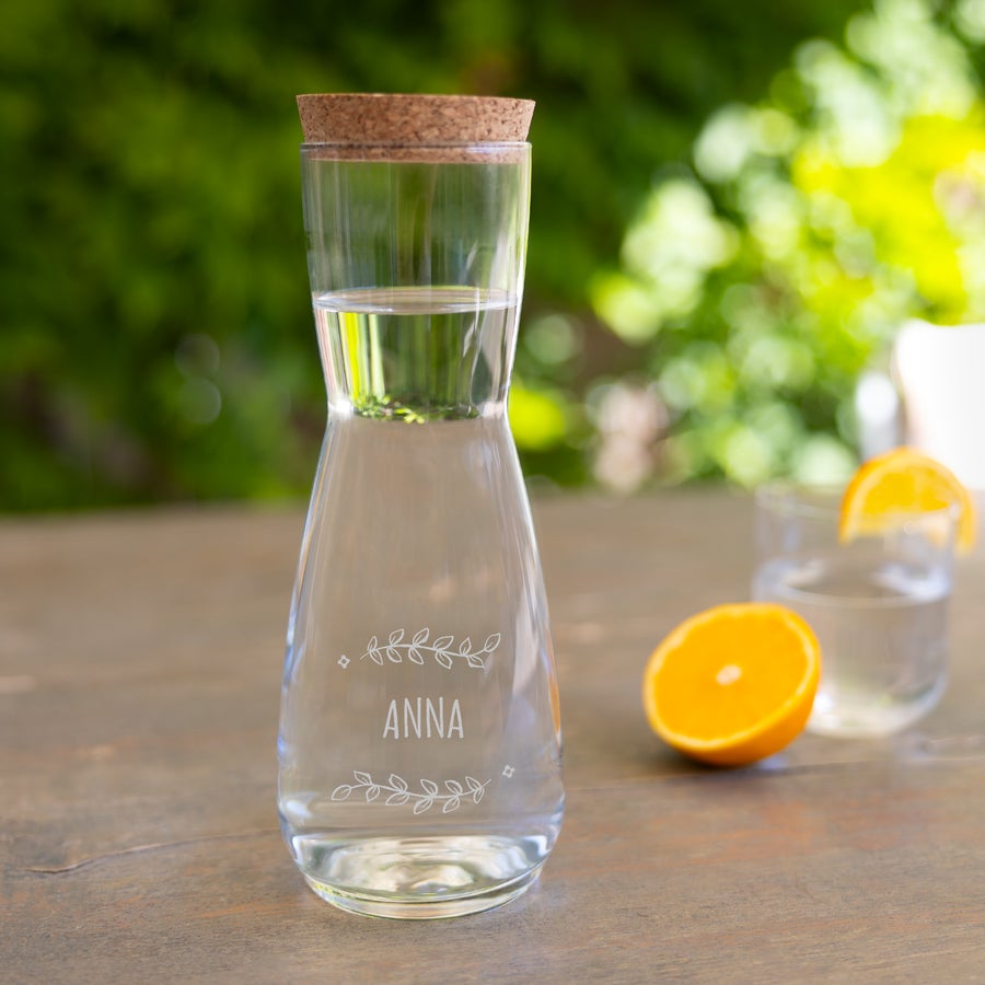Personalised glass decanter - Engraved Personalised glass decanter - Engraved