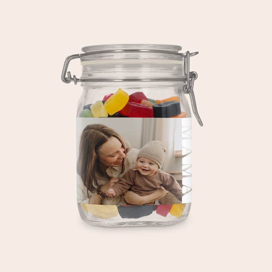 Snoeppot bedrukken Bedrukte snoeppot met winegums, gepersonaliseerd met een foto van een moeder en kind en de naam "MAMMA" erop geprint.