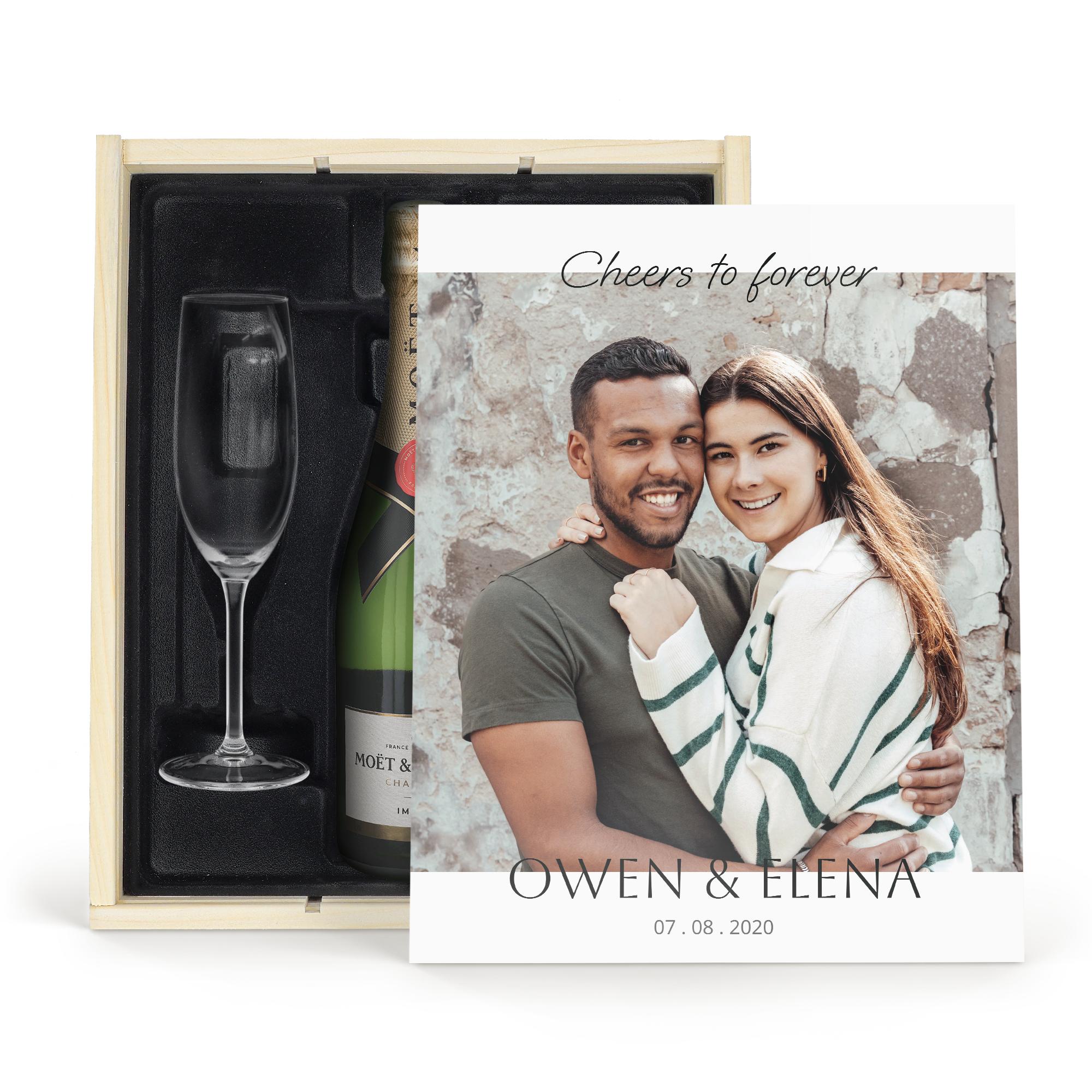 Champagne Moet & Chandon com taças