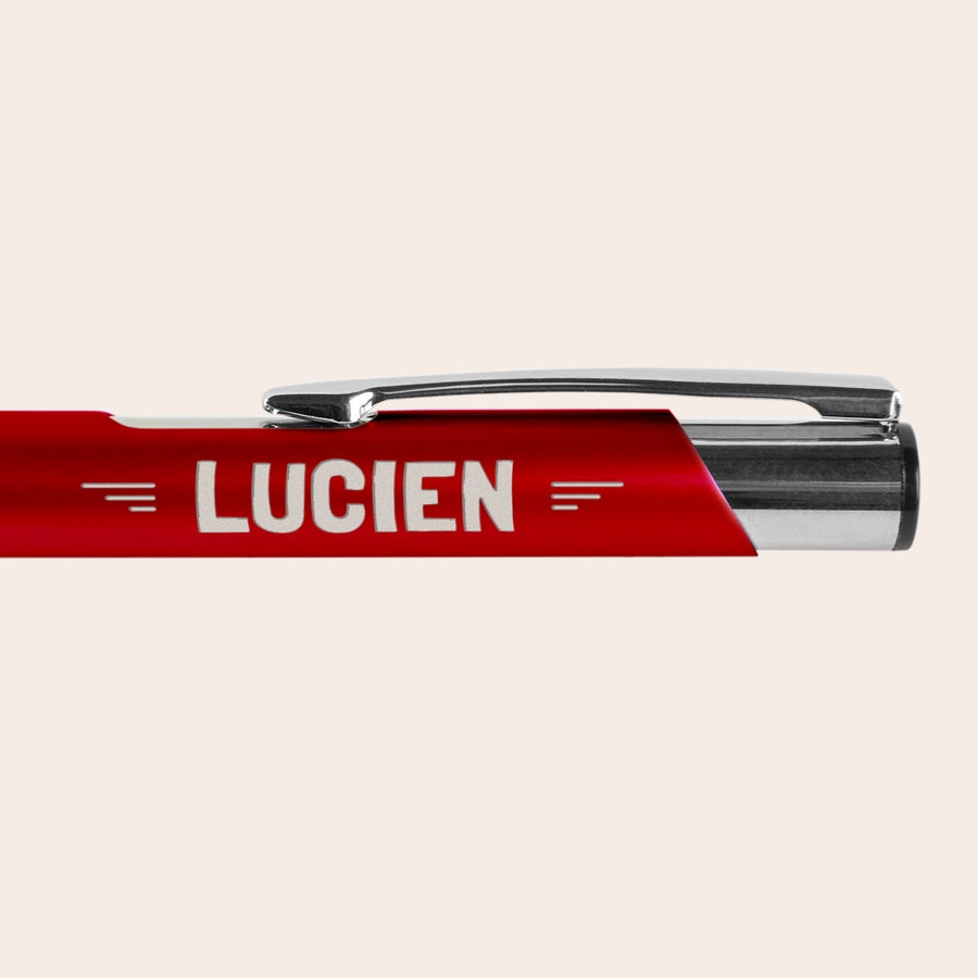 Stylo personnalisé petit prix - Viva Pens Stylo rouge à bille gravé avec le prénom Lucien, un stylo unique à prix abordable.