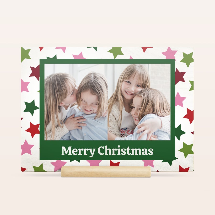 Drewniana karka Świąteczna Zaprojektuj wyjątkową drewnianą kartkę bożonarodzeniową z własnym zdjęciem rodziny i tekstem "Merry Christmas" na stojaku