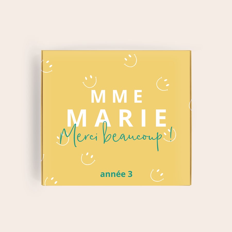 Coffret cadeau M&M's personnalisé Coffret cadeau M&Ms jaune imprimé avec le nom Marie et le message Merci beaucoup, personnalisé avec l'année 3