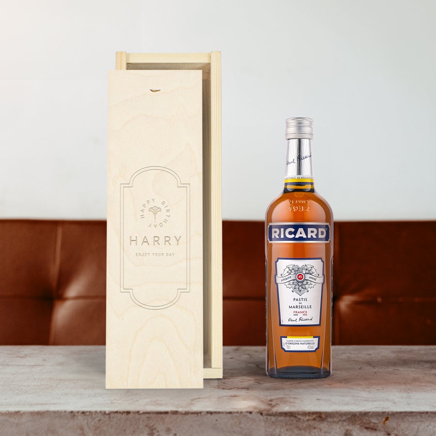 Personalised spirits - Ricard Pastis - Engraved wooden case Personalised spirits - Ricard Pastis - Engraved wooden case