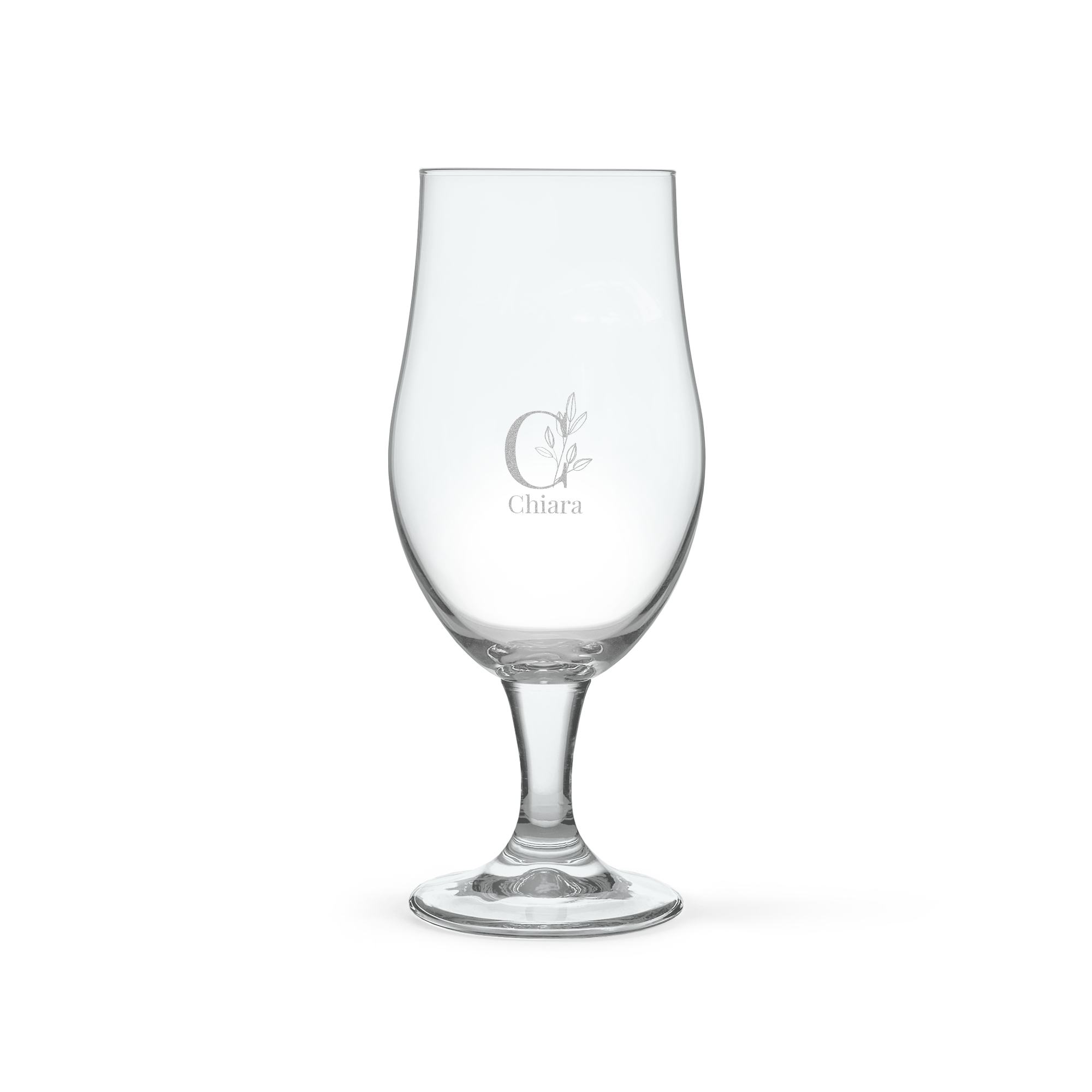 Personalisiertes Bierglas mit Namen Chiara, graviert mit floralem Initial C und dem Namen Chiara