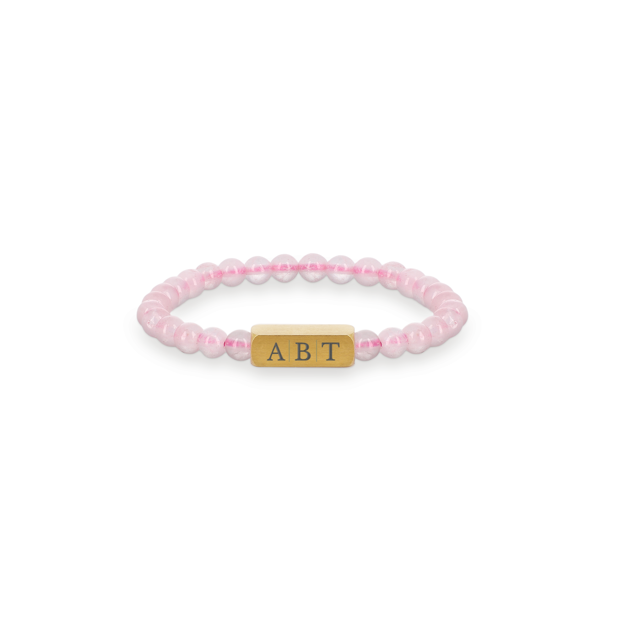 Armbånd med graveret rosenkvarts til børn i XS med 4mm perler og guldplade, personaliseret med bogstaverne ABT