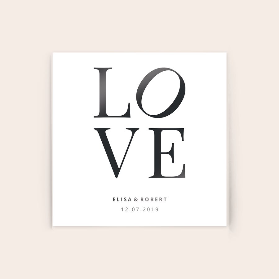 Foto op plexiglas Foto op plexiglas gepersonaliseerd met de tekst LOVE, de namen Elisa & Robert en de datum 12.07.2019