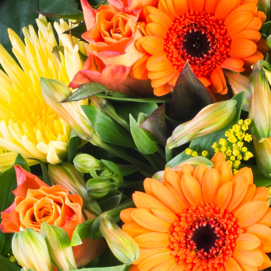 Bloemen – Zomerboeket Groot met kleurrijke oranje en gele bloemen persoonlijk te bestellen met een gratis kaartje
