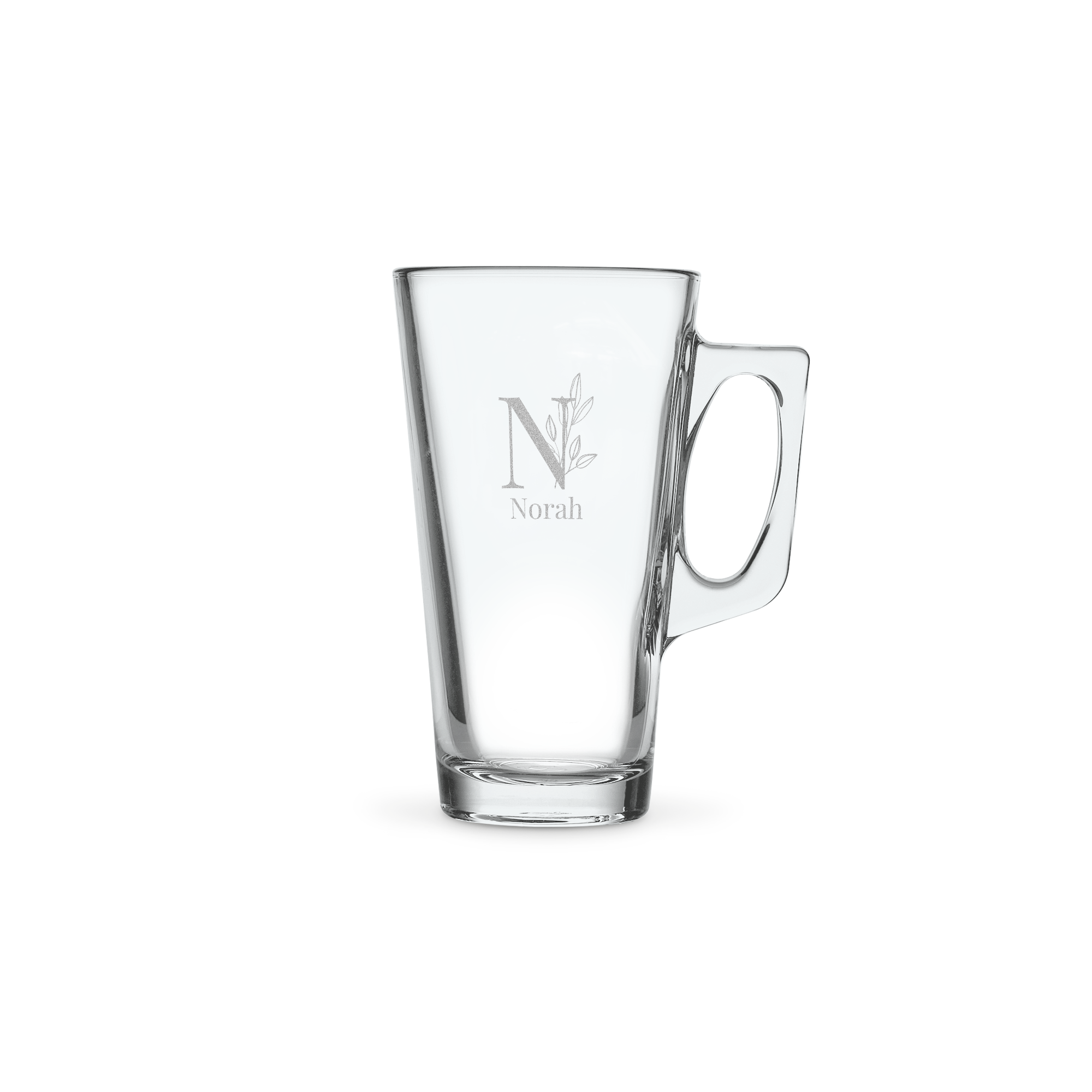 Personlig kaffeglass i klart glass, gravert med en initial, bladdesign og navnet Norah, for en deilig latte macchiato.