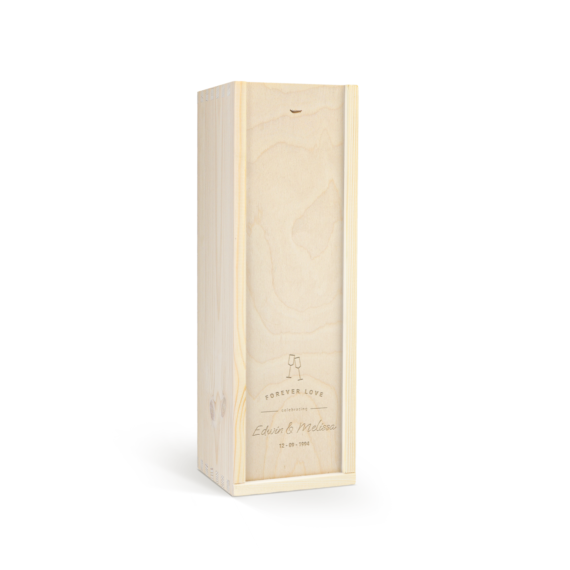Gepersonaliseerde houten wijnkist gegraveerd met "Forever Love, celebrating Edwin & Melissa, 12-09-1994" en twee wijnglazen