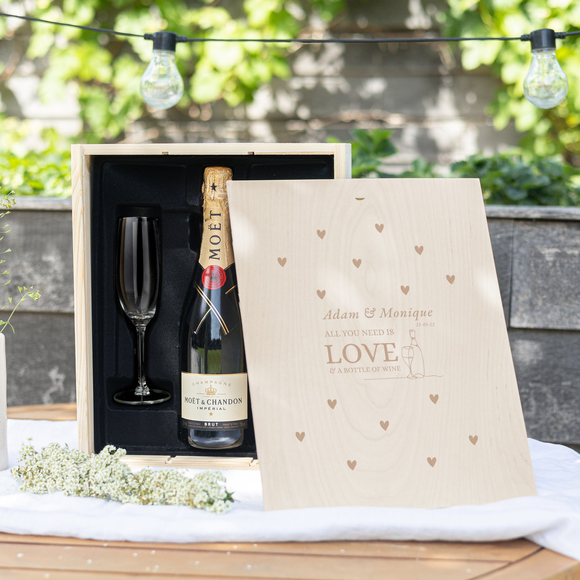 Szampan Moët & Chandon z lampkami