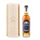 Whisky in gravierter Kiste - Royal Brackla 12y