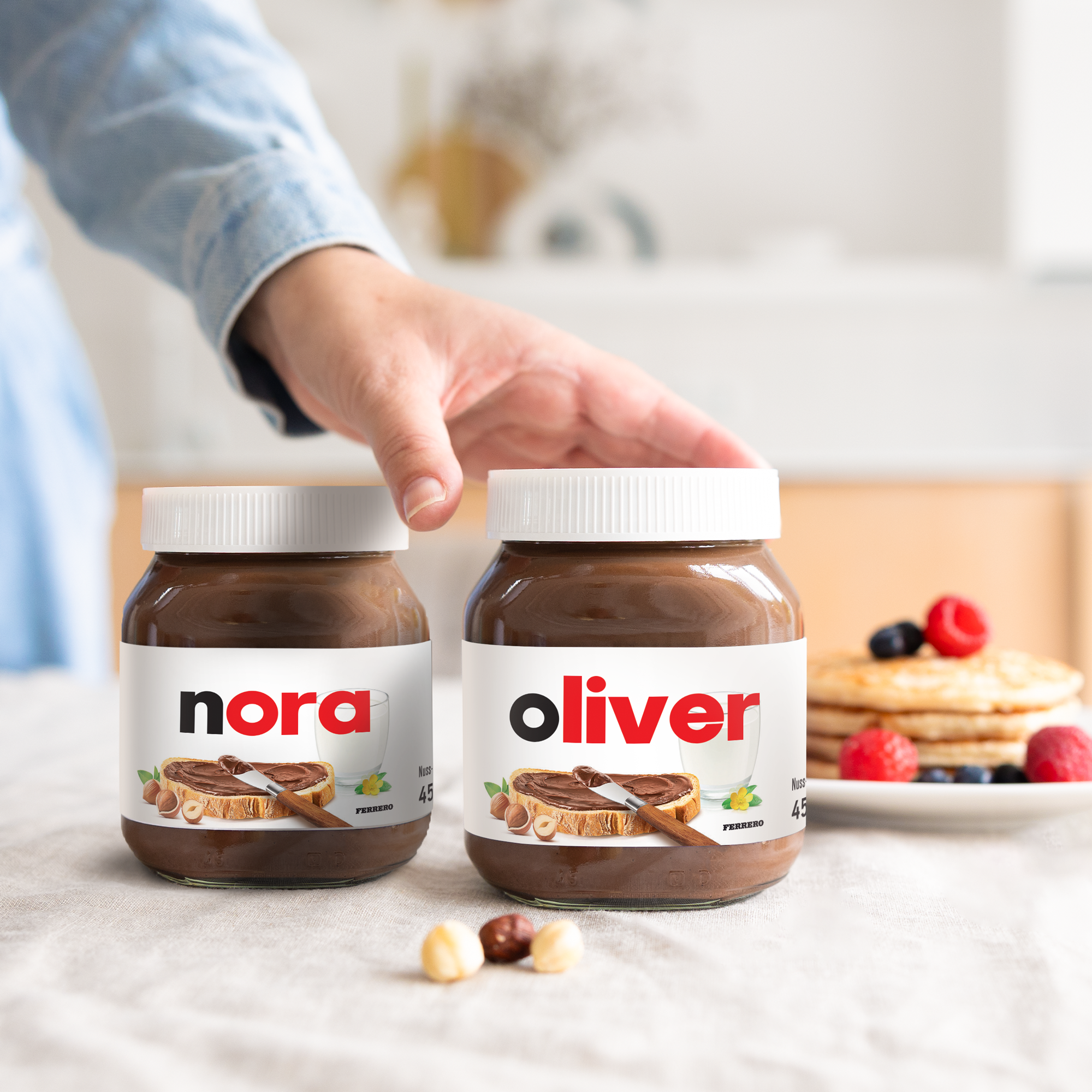 Personalisiertes nutella 2er-Set mit Aufdruck der Namen Nora und Oliver für deine Liebsten