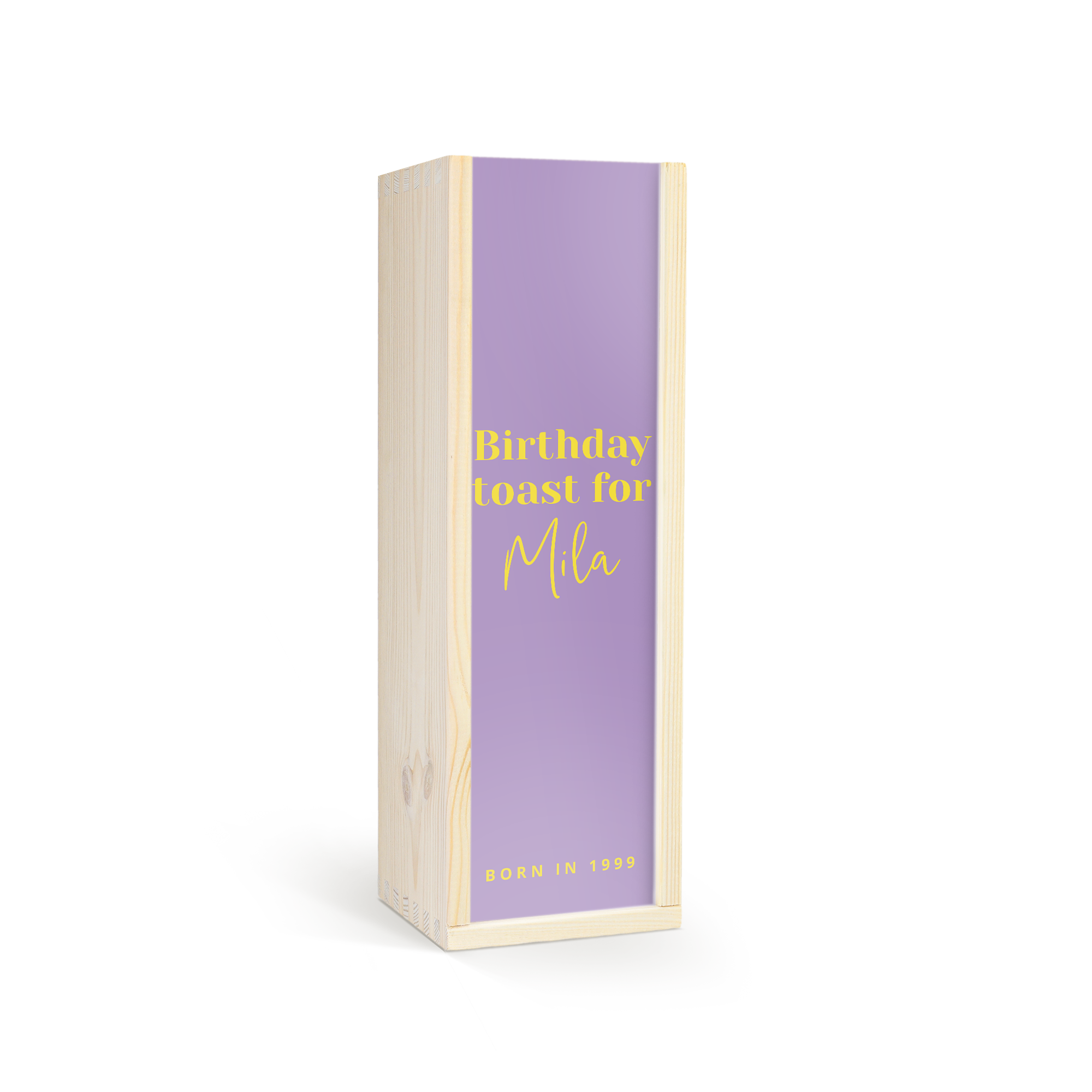 Luxe bedrukte wijnkist met lavendelpaarse print, gouden tekst "Birthday toast for Mila" en "Born in 1999"