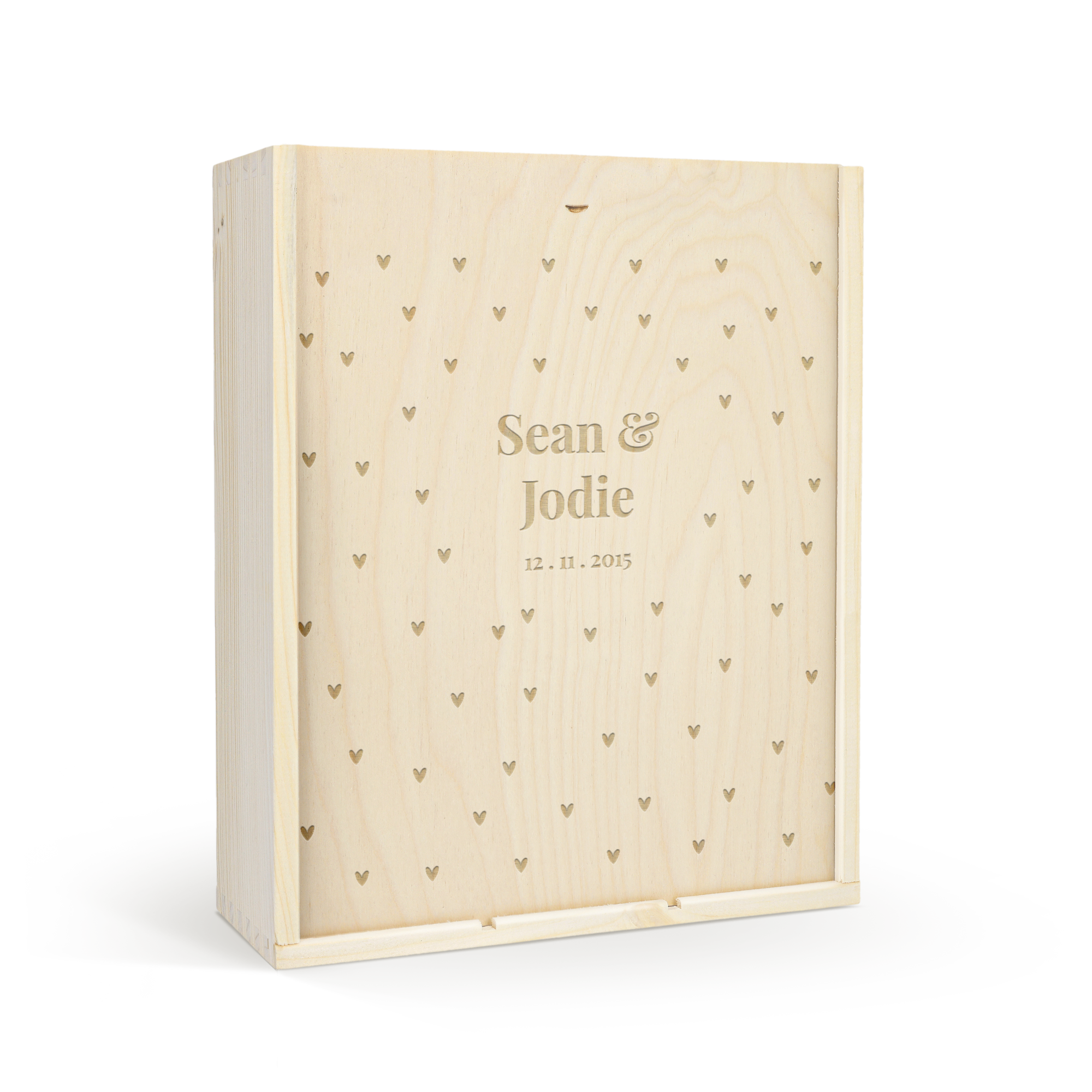 Carcasă din lemn natur personalizată, gravată cu nume Sean & Jodie și data 12.11.2015, decorată cu inimioare.
