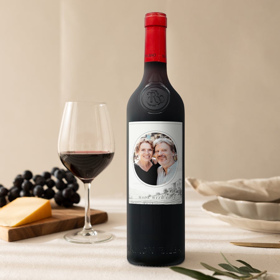 Vino Ramon Bilbao Crianza Personalizzato Bottiglia di Ramon Bilbao Gran Reserva con etichetta fotografica personalizzata con la foto di una coppia, ideale per regalo