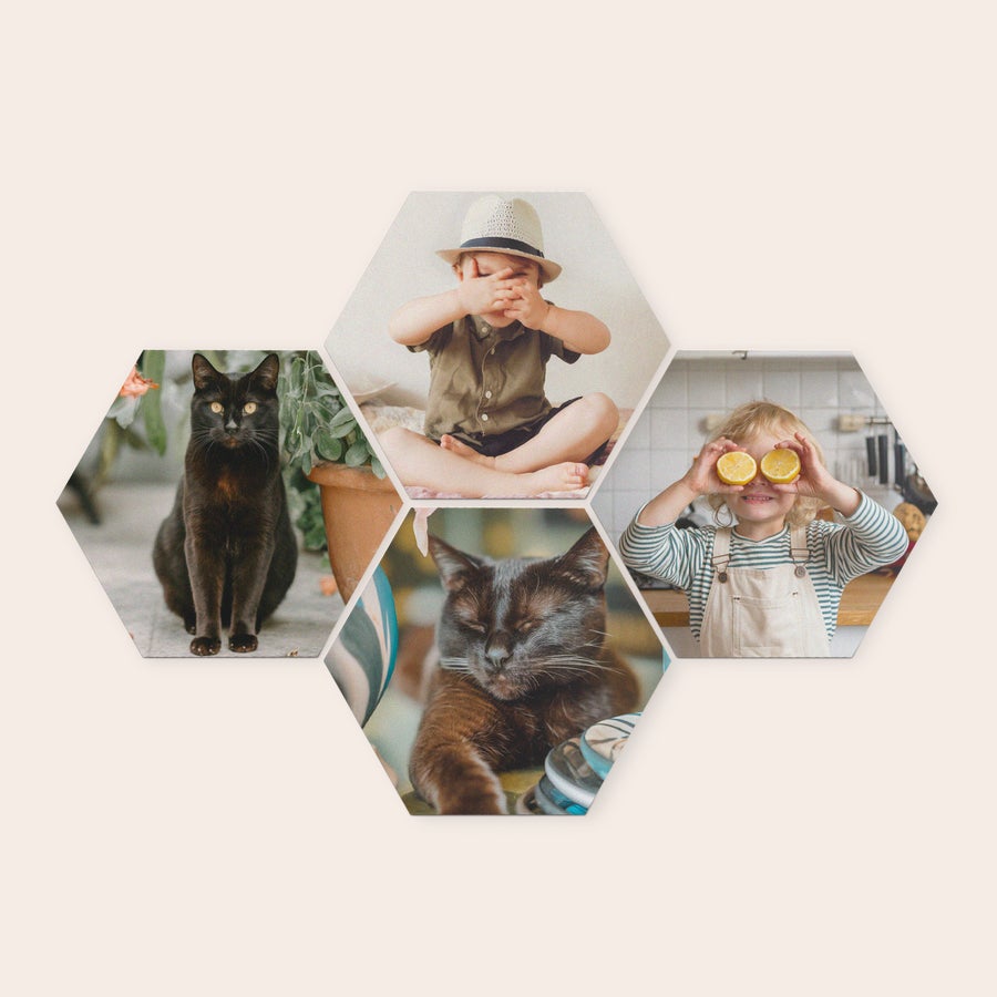 Pannelli Murali Personalizzati Quattro pannelli in legno esagonali con foto personalizzate di gatti e bambini per decorare la tua parete