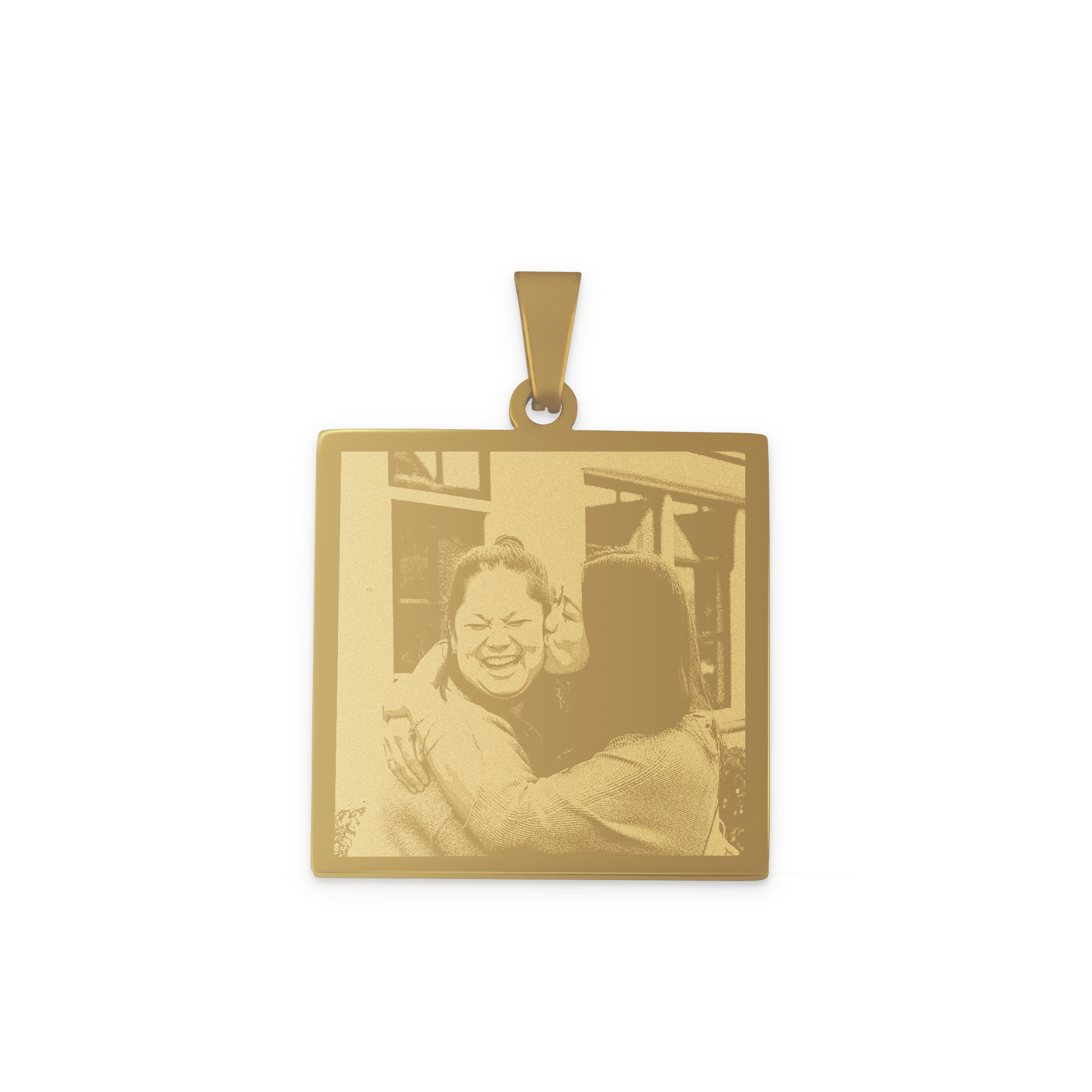 Goldfarbener Anhänger quadratisch mit Fotogravur von zwei Frauen die sich umarmen.