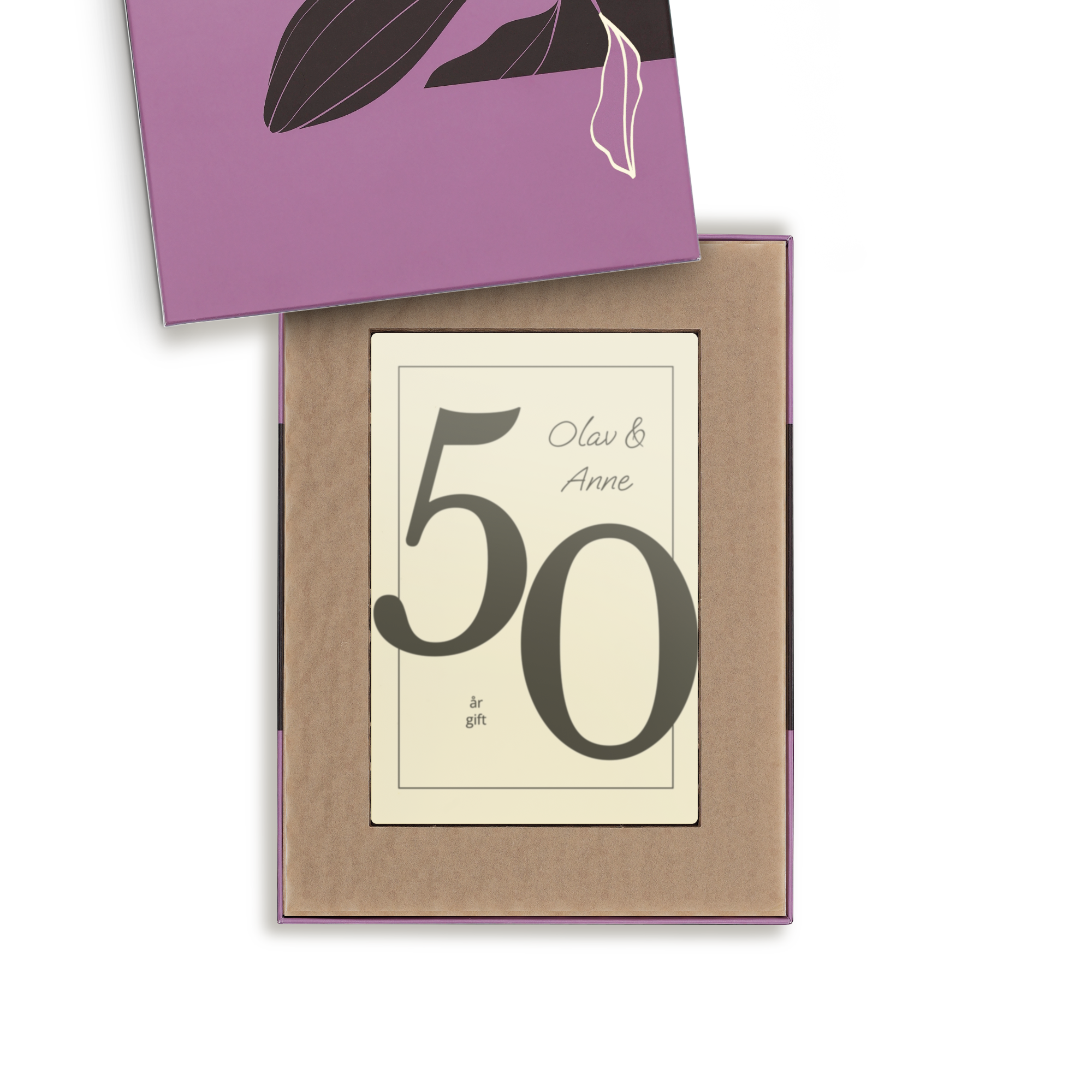 Sjokoladebrev med påtrykt "50 år gift" og navnene Olav og Anne.