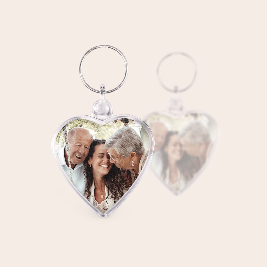 Chaveiro personalizado - Coração - Lado duplo Chaveiro personalizado em formato de coração com foto impressa de família, impressão frente e verso.