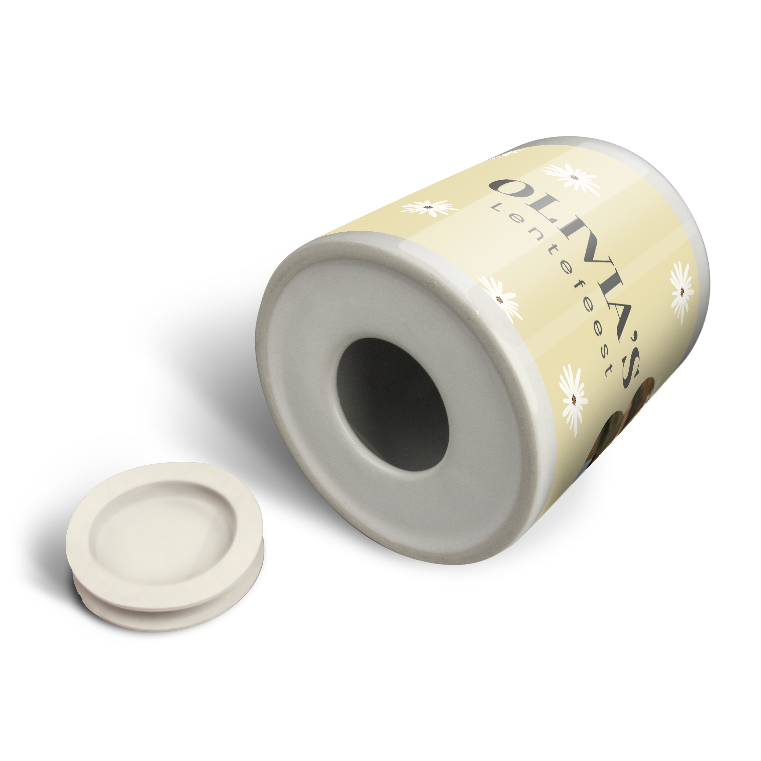 Gepersonaliseerde spaarpot, bedrukt met de naam "Olivia" en "Lentefeest" en een vrolijk madeliefjespatroon om communiecentjes in te bewaren.