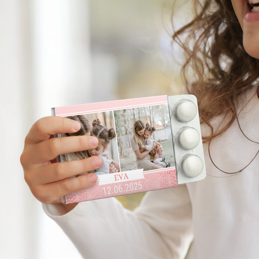 Communie bedankjes - Mentos kauwgom Een vrolijk bedrukt Mentos kauwgompakje met twee fotos, naam Eva en datum 12-06-2025 als communie-bedankje.