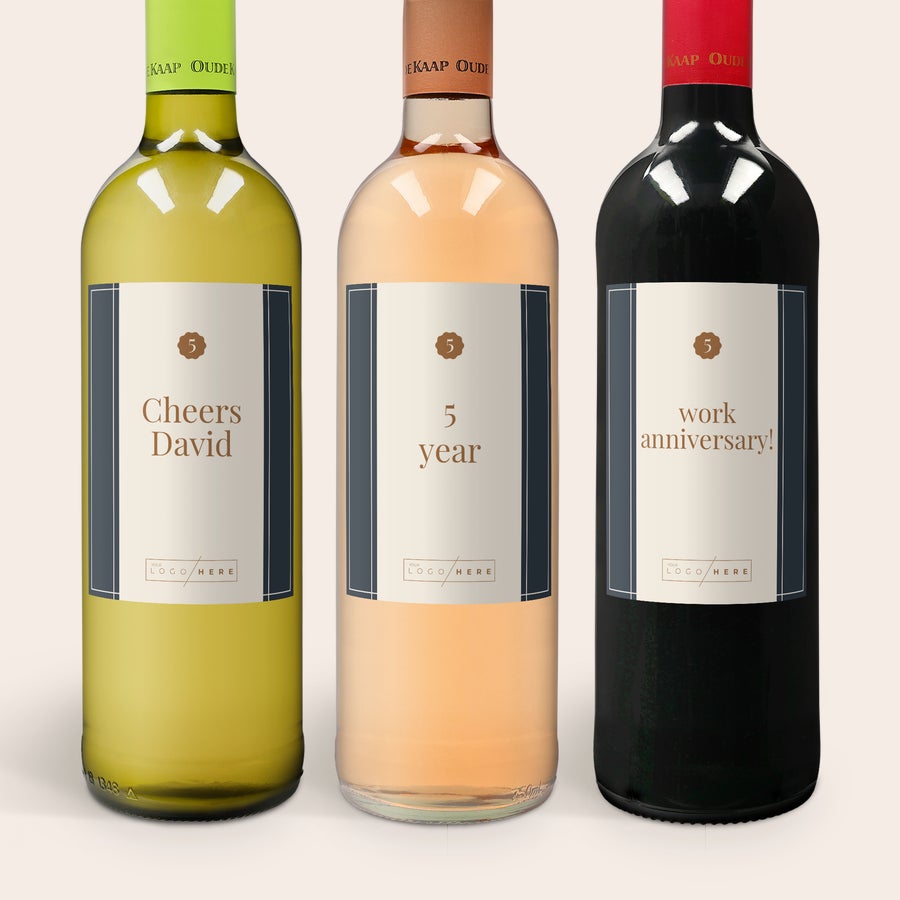 Conjunto de Vinho - Oude Kaap Três garrafas de vinho Oude Kaap com rótulos personalizados, um presente único para surpreender alguém.
