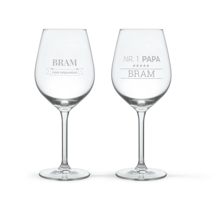 Wijn Salentein Malbec personaliseren Luxe wijnpakket met twee wijnglazen gegraveerd met "Bram Fijne Verjaardag" en "NR. 1 Papa Bram"