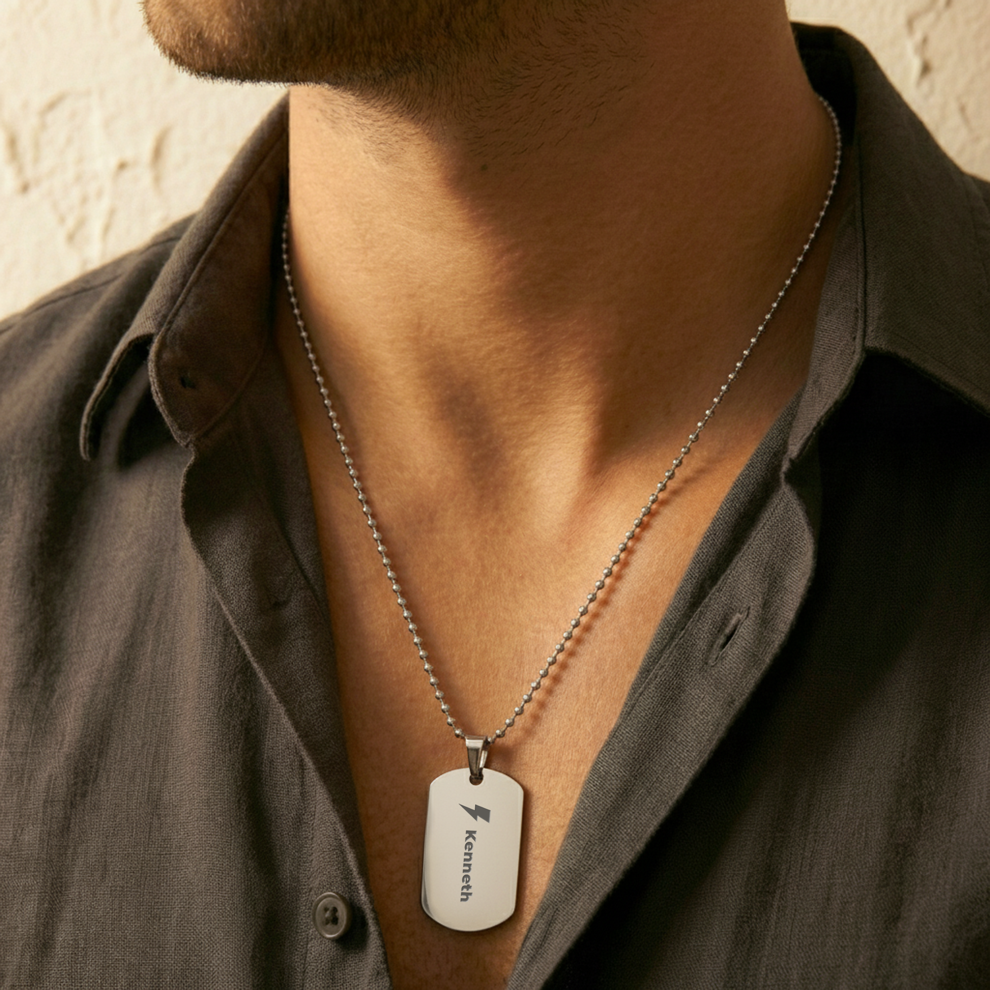 Dog tag pendant with necklace