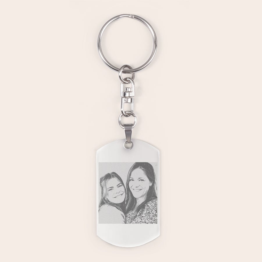 Porte-clés photo Porte-clés personnalisé pour homme, gravé avec la photo de deux femmes souriantes.