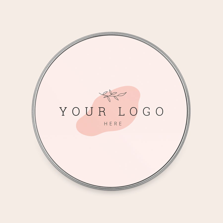 Koekblik gevuld met Oreo Rond koekblik gevuld met Oreo, bedrukt met een roze design, takje en voorbeeldtekst 'YOUR LOGO HERE'.