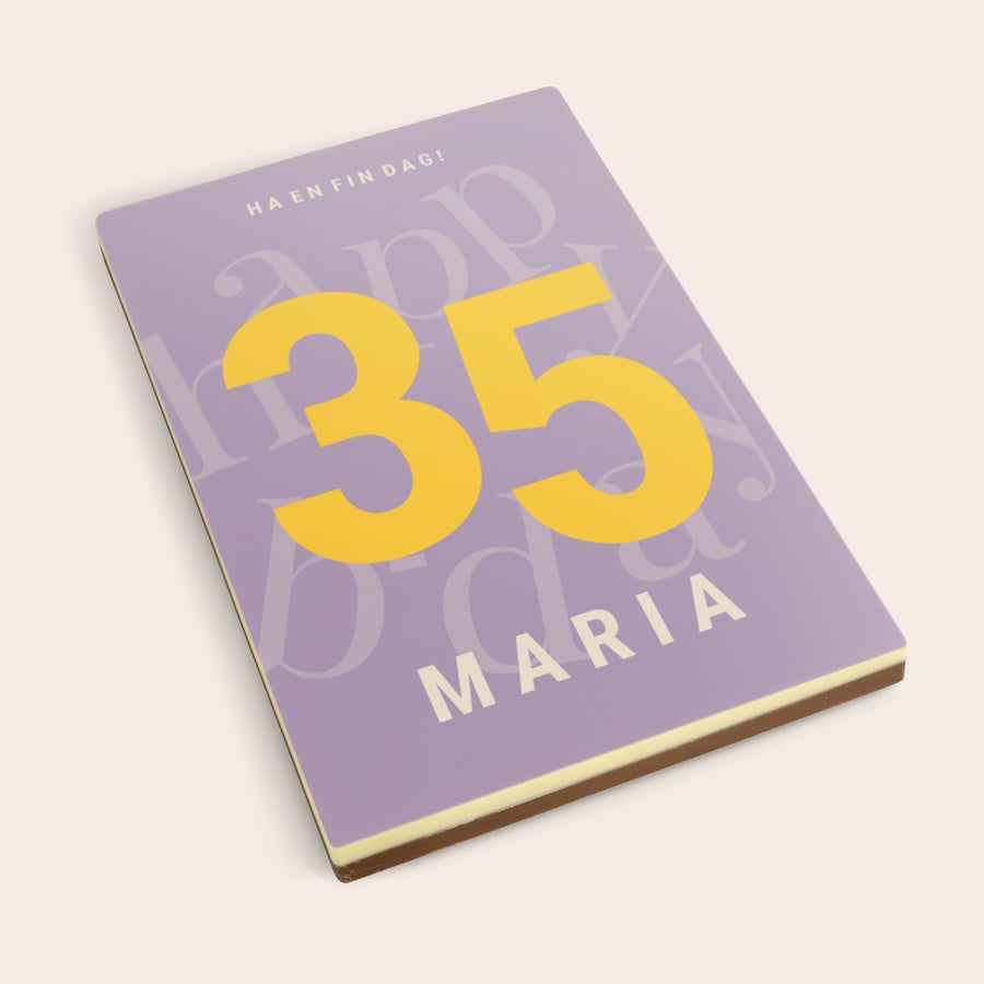 Chokladbrev Personligt chokladbrev med lila design, siffran 35 och namnet Maria, skräddarsydd med tryck