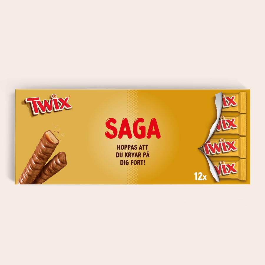 Personlig XXL Twix chokladkaka Personlig XXL Twix chokladkaka med namnet SAGA och texten HOPPAS ATT DU KRYAR PÅ DIG FORT! tryckt på förpackningen.