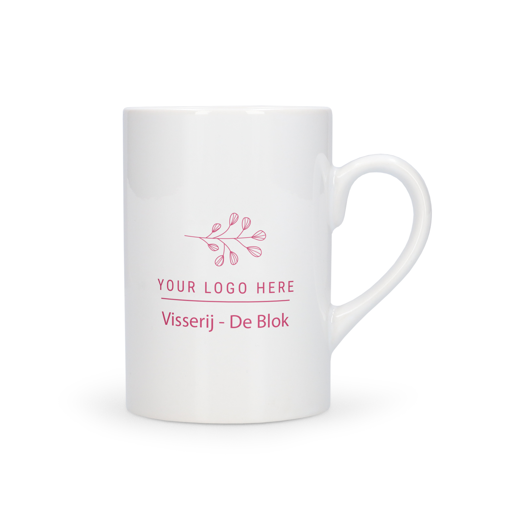 Witte mok bedrukt met een roze logo en de tekst Visserij De Blok voor jouw favoriete drankje